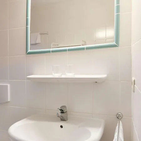 Wohnpark Stadt Hamburg 11 *